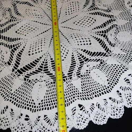 Handmade round doilies pack of 4 pieces like new