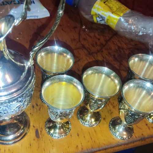 Silver-plated set with grape design, small jug and 6 small iron glasses