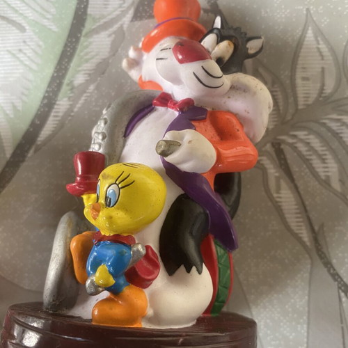 Warner Bros Looney Tunes figures used, set of 2, 10 cm rubber