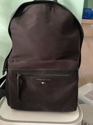 Backpack Tommy Hilfiger like new, black velvet and leather