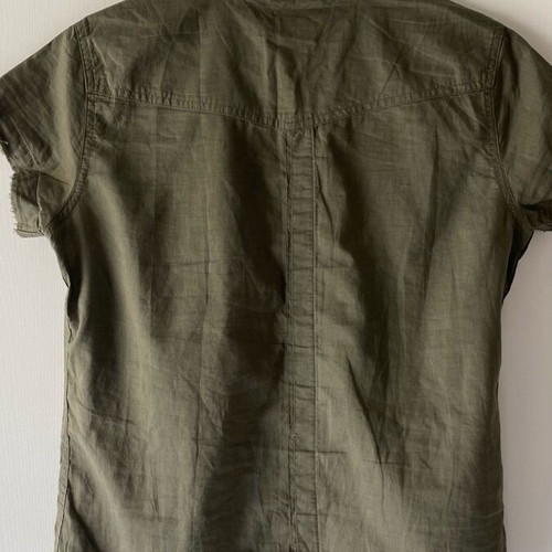 Levi’s women’s shirt M khaki thin fabric like new