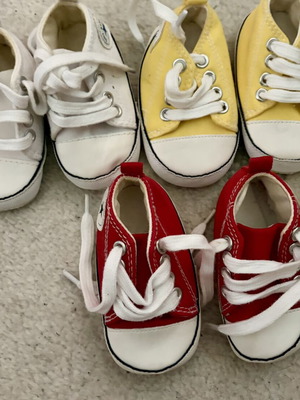 Cuddle shoes pack of 3, like new