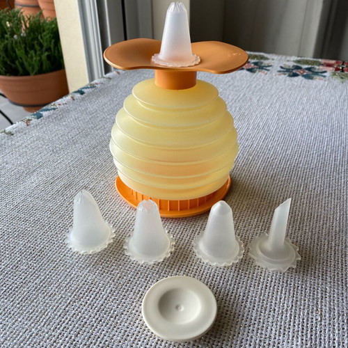 Vintage Tupperware Pastry Container 450 ml like new