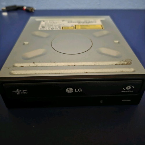 LG Super Multi DVD Rewriter GH20NS10 used, internal SATA disc drive for PC