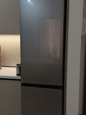 Samsung RB38T606DSA refrigerator freezer, No Frost technology