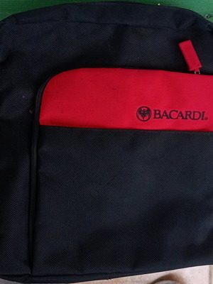 Συλλεκτική χιαστί τσάντα Bacardi μεταχειρισμένη