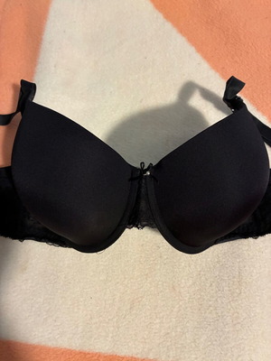 Black satin bra new with lace size 80F
