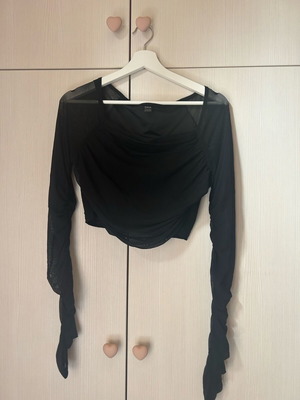 Shein long-sleeve crop top size L black new with transparent sleeves