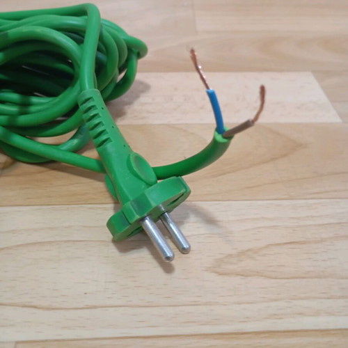 Electric wire 7 meters used with plug 2000 watt capacity