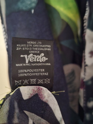 Verde caftan with blue and green colors