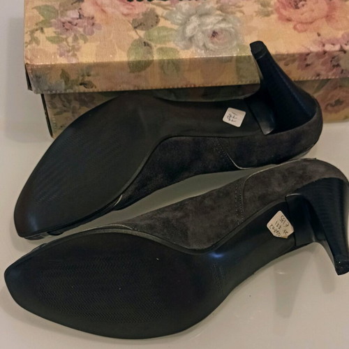 Moustakis Pumps Size 41 New Gray Suede Leather