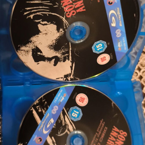 Sons of Anarchy Blu-Ray set like new, seasons 1-4 without Greek subtitles