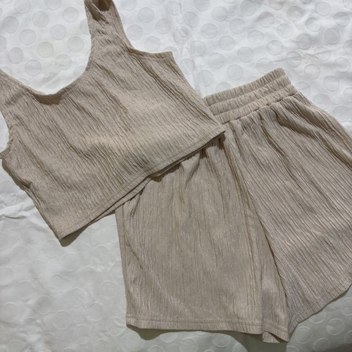 Beige elastic top with straps and high-waisted shorts set like new, size S