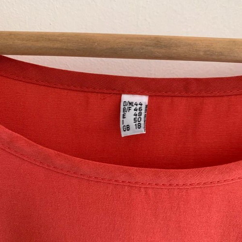 Top size 3XL, red and pink