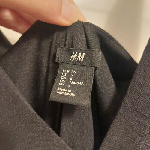 H&M mini dress black like new, with lining, size S