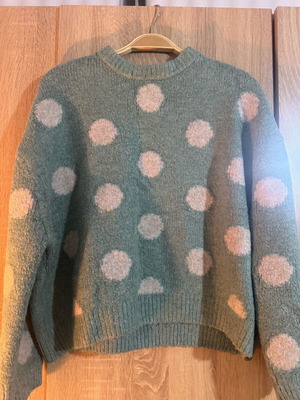 Polka Dot Sweater used Pull & Bear size L