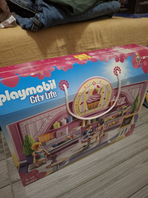 Playmobil City Life 9080 Cafe and Pastry Shop new, sealed collectible set