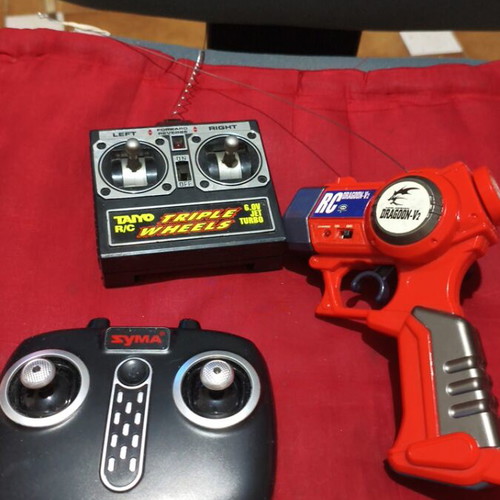 RC Dragoon V2, Taiyo Triple Wheels, Syma 3 used non-working controllers