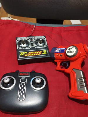 RC Dragoon V2, Taiyo Triple Wheels, Syma 3 used non-working controllers