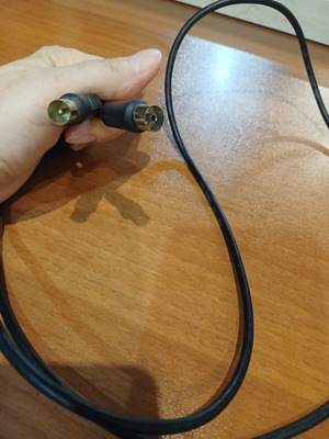 Antenna cable