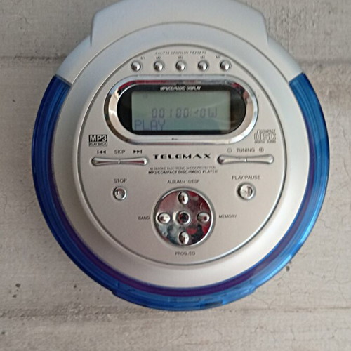 CD players set of 3 used, two with radio