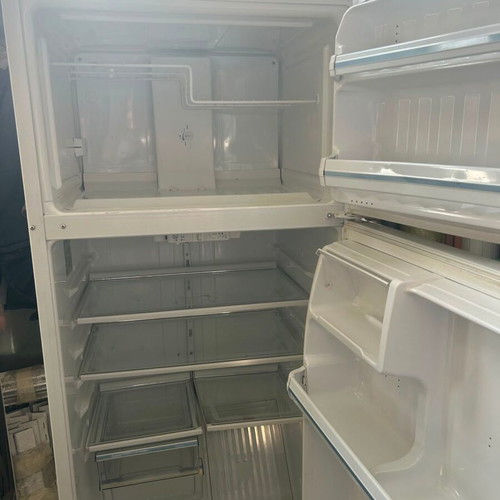 General Electric refrigerator freezer, 350L capacity