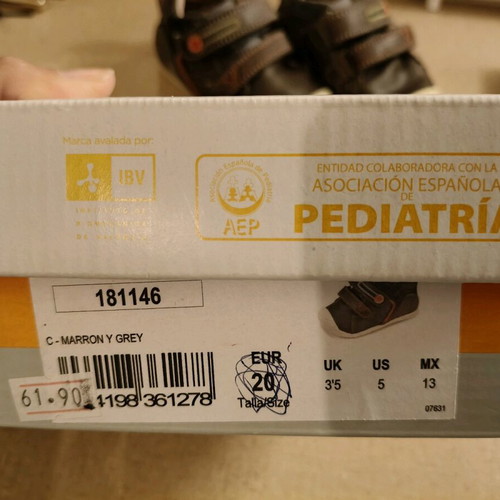 Biomecanics baby shoe size 20 lightly worn