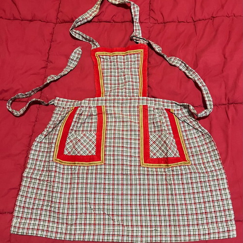 Apron new, dimensions 58x59