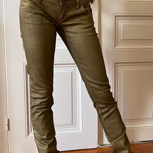 FREESOUL women's jeans like new, gold color, size 27/32