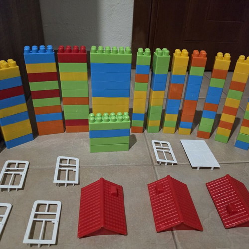 Building Blocks Set for Toddlers like new with Roofs and Windows