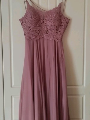 Formal dress pink medium like new with embroidery