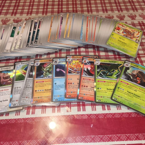 Pokémon bulk 142 single cards from Destined Rivals, like new