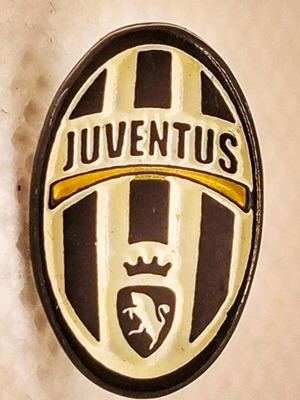 Collectible Juventus pin like new, authentic