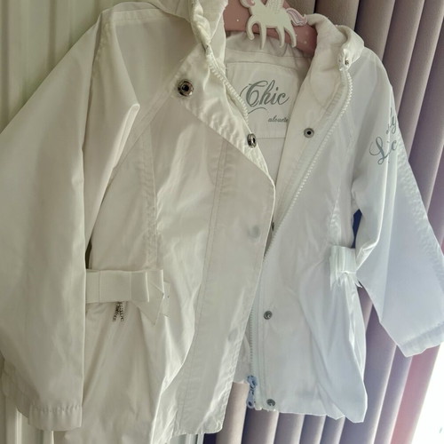 Alouette waterproof jacket for girls size 3 years, like new, white