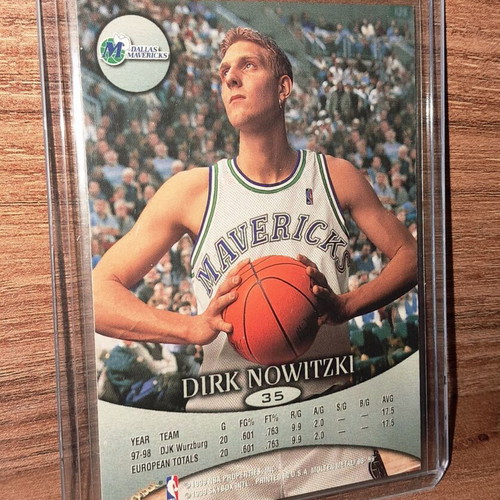 Dirk Nowitzki Rookie Card Skybox Molten Metal like new