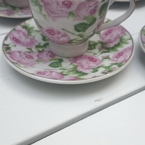 Vintage Greek coffee cups set of 4 in excellent condition