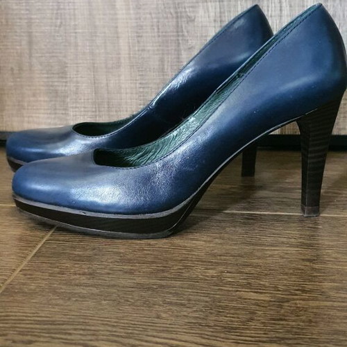Patricia Miller blue pumps like new, size 40