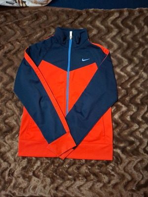Nike jacket like new, size 146 cm, red