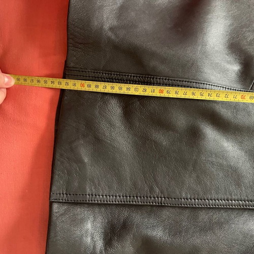 Leather coat size L with lining like new