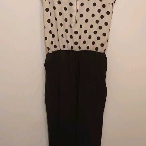 Polka Dot One-Piece Jumpsuit like new with zipper and pockets