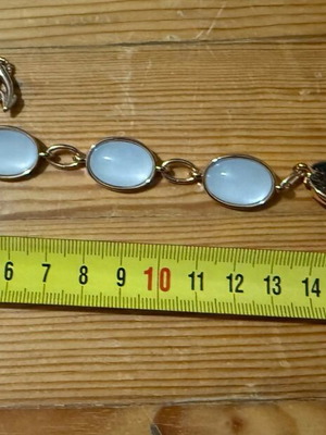 Women's bracelet used
