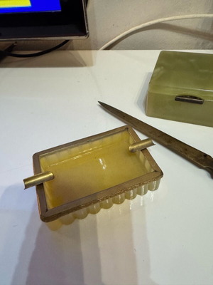 Marble desk set like new