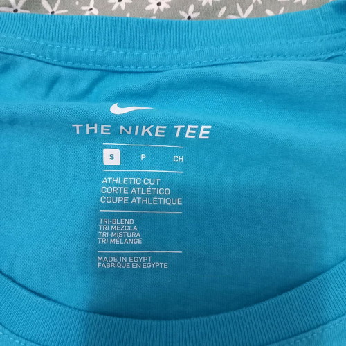 T-shirt women's Barca size L like new, blue