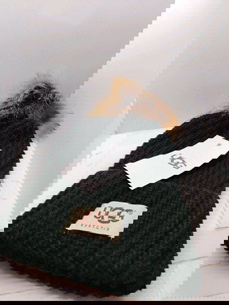 UGG σκουφάκι μαυρο