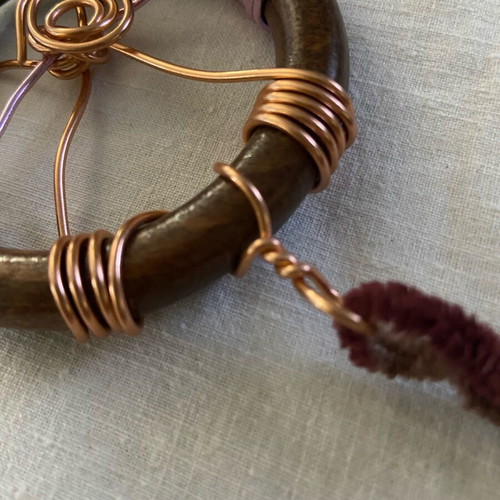 Handmade necklace new, wood and copper wire