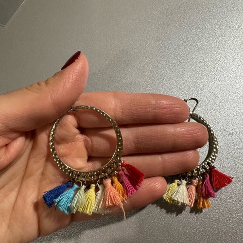 American Eagle hoop earrings with tassels like new, multicolor