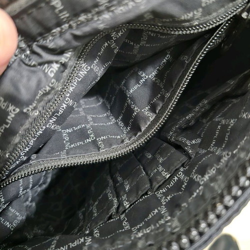 Kipling crossbody bag black used in good condition