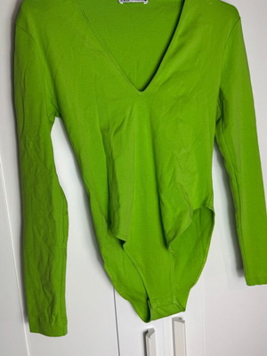 Zara women's green light green cotton bodysuit medium with long sleeve like new
