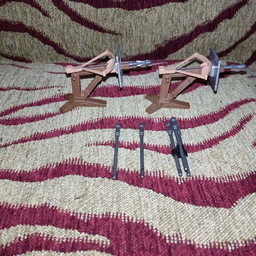 Playmobil crossbows with arrows like new