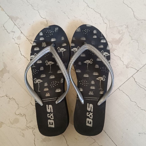 B&S flip flops size 37 used
